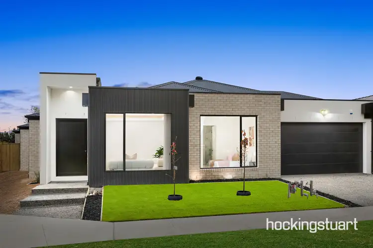 2 Hawksburn Place, Mickleham VIC 3064
