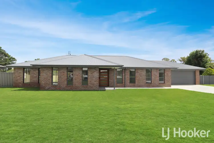8 Max Place, Inverell NSW 2360