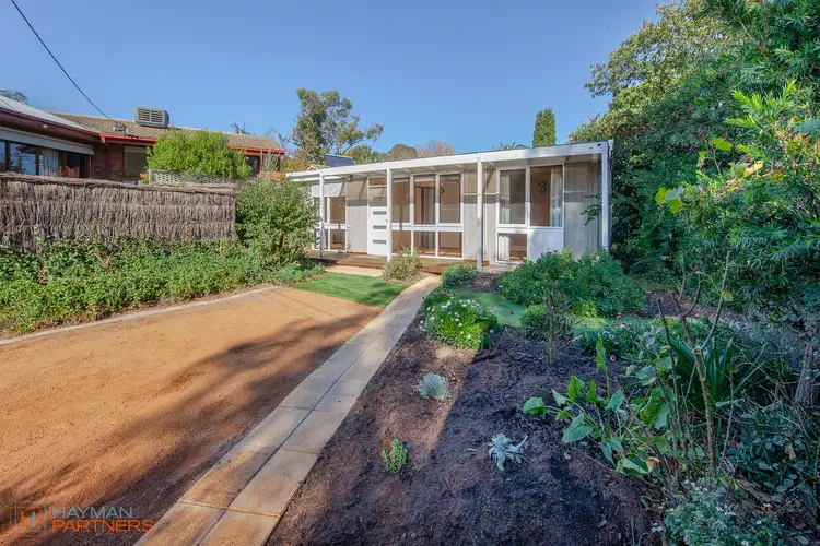 32A Glynn Place, Hughes ACT 2605