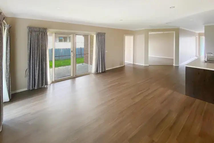 Third view of Homely house listing, 8 Goldwood Drive, Alfredton VIC 3350
