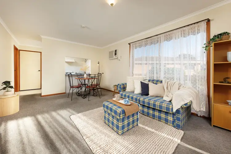 Second view of Homely unit listing, 2/7 Conway Court, Wodonga VIC 3690