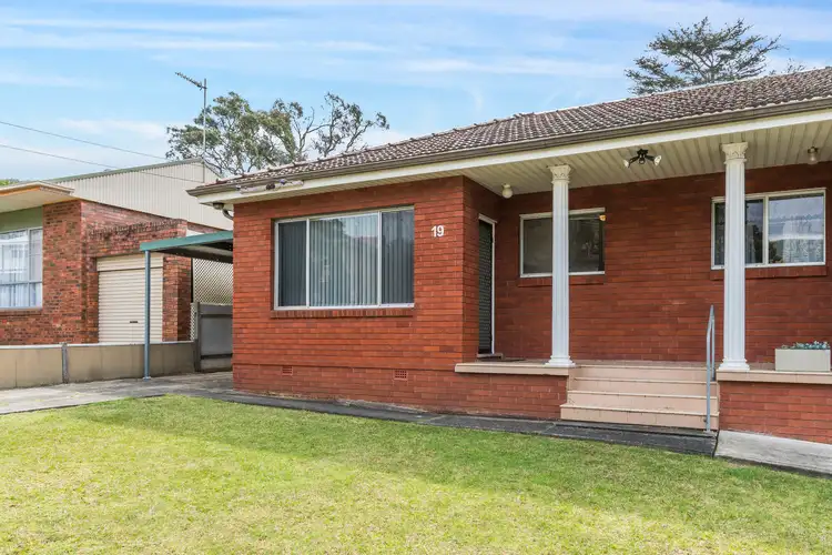 Main view of Homely semi-detached listing, 1/19 Booyong Street, West Wollongong NSW 2500