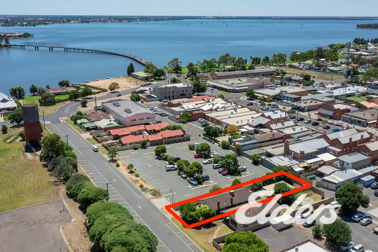 16 Hovell Street