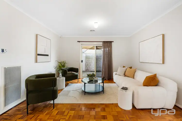 Fifth view of Homely house listing, 2 Sharrock Close, Caroline Springs VIC 3023