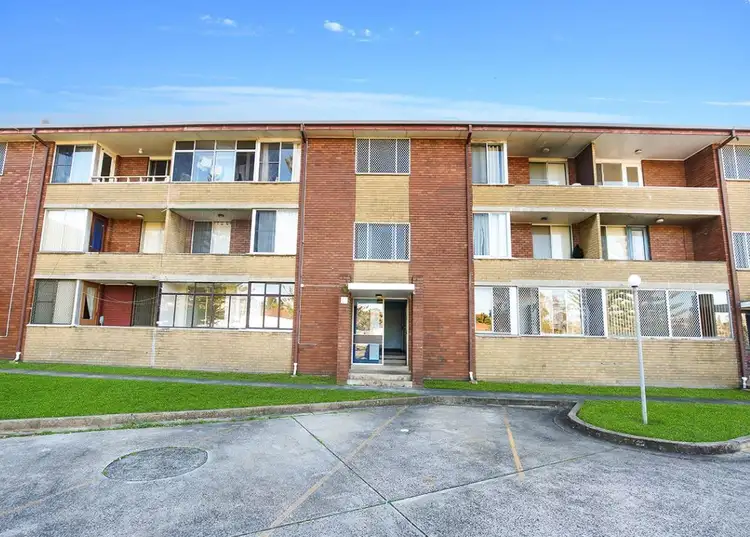 Main view of Homely unit listing, 5/3 Allan Street, Port Kembla NSW 2505
