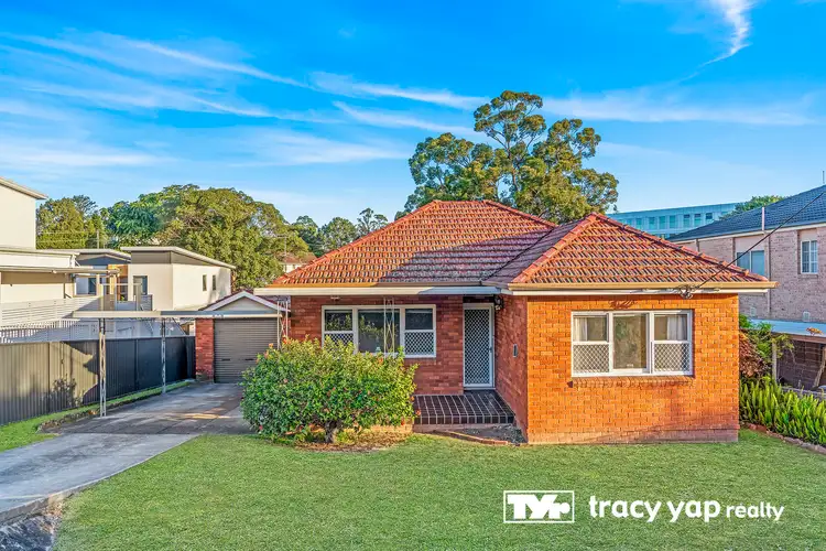 18 Blenheim Road, Carlingford NSW 2118