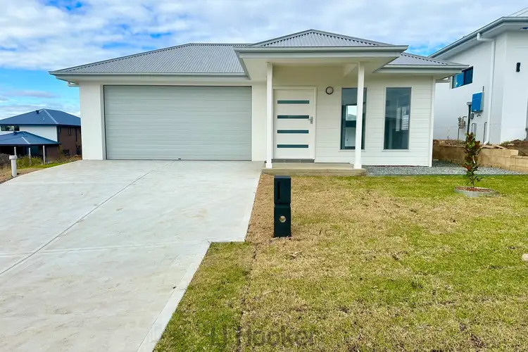 6 McDuff Avenue, North Rothbury NSW 2335