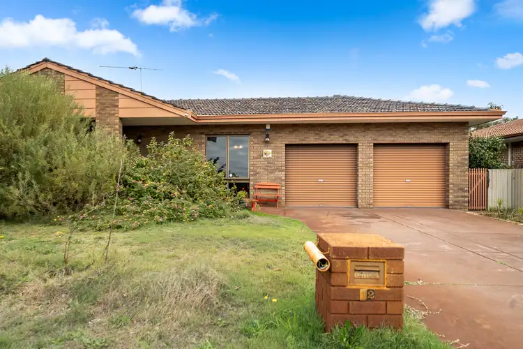 12 Wyton Place, Gosnells WA 6110