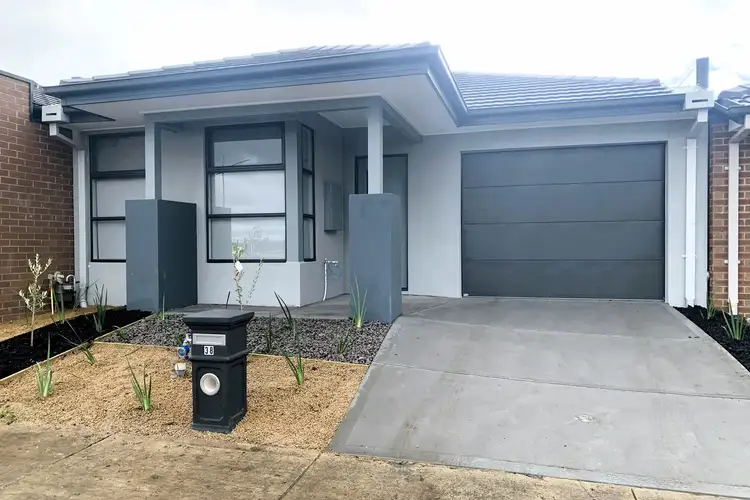 38 River Redgum Boulevard