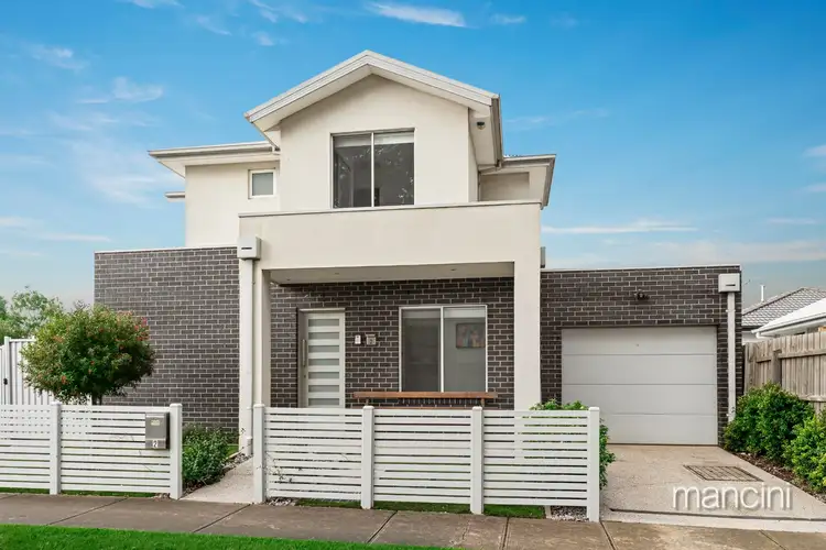 2 Azalea Avenue, Brooklyn VIC 3012