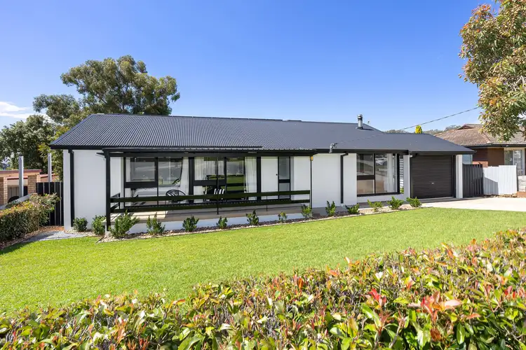 7 Coogan Street, Mount Austin NSW 2650