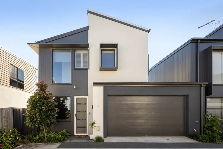 1/18 Oasis Close, Manly West QLD 4179