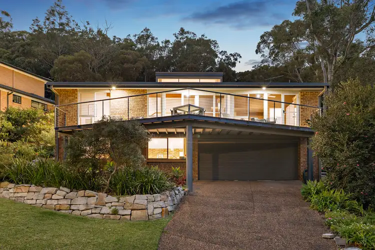8 Saxonvale Close, Eleebana NSW 2282
