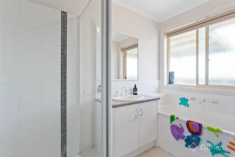 Fifth view of Homely house listing, 9 Jamescott Drive, Drouin VIC 3818