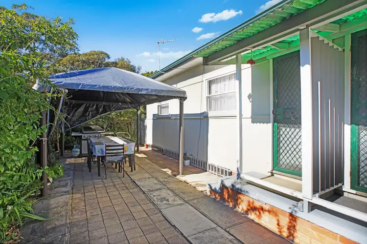 2/77 Ocean Street, Windang NSW 2528