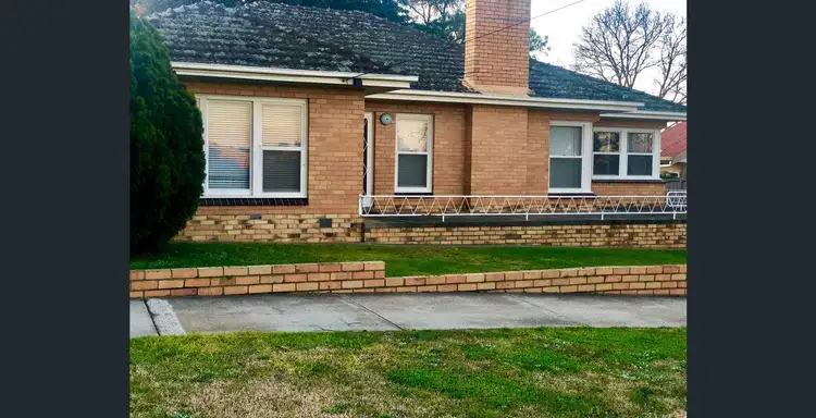 11 Thompson Street, Long Gully VIC 3550