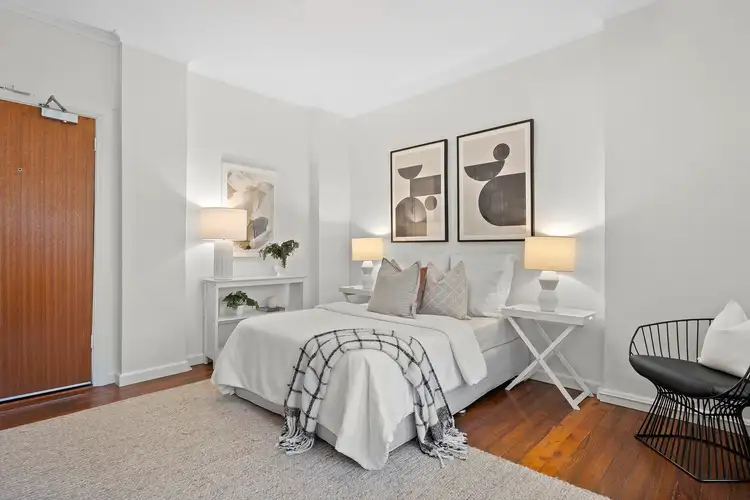 Third view of Homely studio listing, 211/3-5 Greenknowe Avenue, Elizabeth Bay NSW 2011