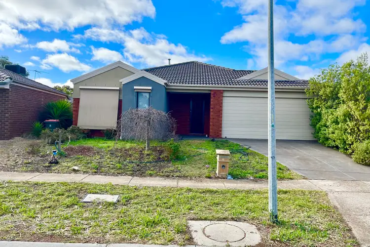 Second view of Homely house listing, 16 Gungurra Grove, Wyndham Vale VIC 3024