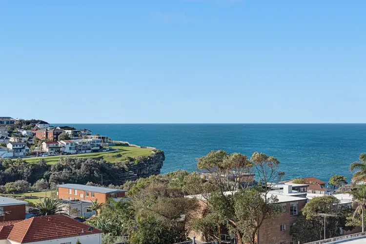 5/4 Oceanview Avenue