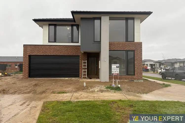 72 Broadway Street, Berwick VIC 3806