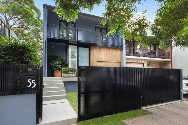 55 Ruthven Street
