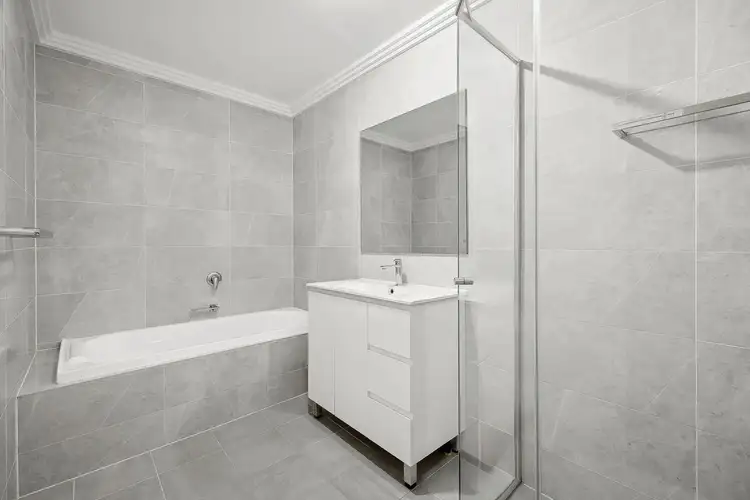 Fourth view of Homely unit listing, 22/11-13 Oaks Avenue, Dee Why NSW 2099