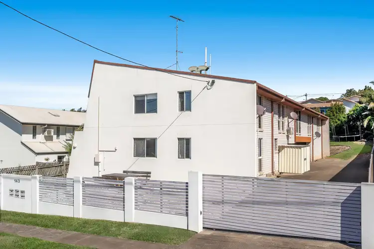 1/143 Melville Terrace, Manly QLD 4179