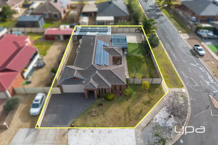 10 Moon Court, Maddingley VIC 3340