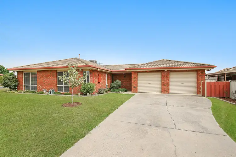 2/36 Mayfair Drive