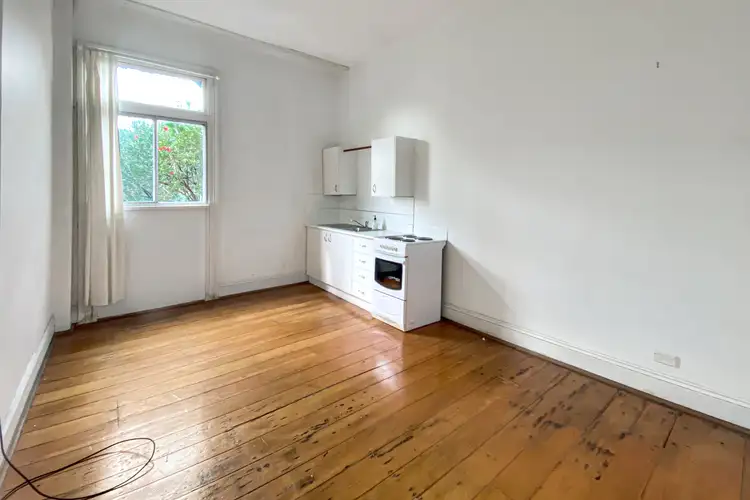 8/75 Probert Street