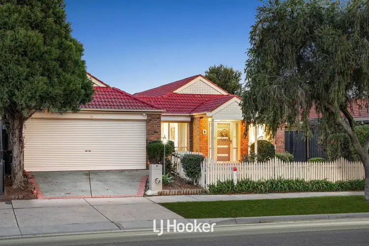 8 Kellett Street, Cranbourne North VIC 3977