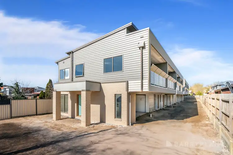 2/17 Slevin Street, Lilydale VIC 3140