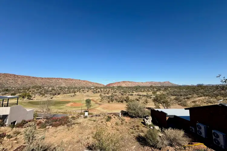 13 Range Crescent, Desert Springs NT 870