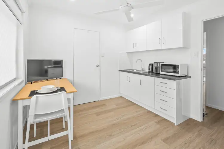 4/15 Shirland Street, Macgregor QLD 4109