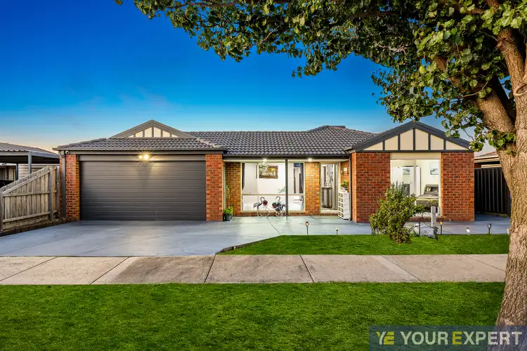14 Nyarrin Place, Cranbourne West VIC 3977
