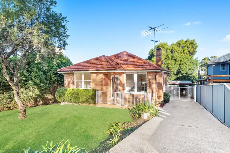 8 Junee Crescent, Kingsgrove NSW 2208