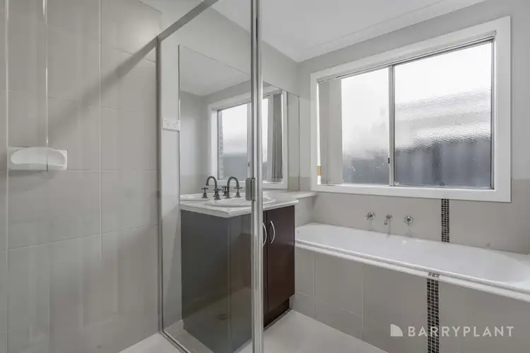 Fifth view of Homely house listing, 124 Windermere Boulevard, Pakenham VIC 3810
