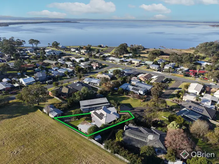 9 Millicent Court, Eagle Point VIC 3878