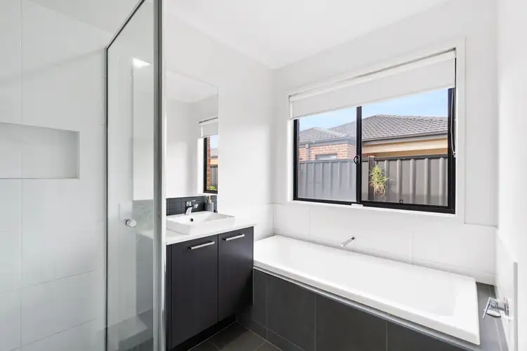Fifth view of Homely house listing, 4 Bridport Circuit, Tarneit VIC 3029