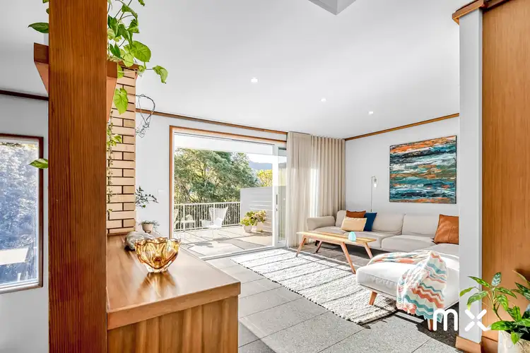 6 Rose Parade, Mount Pleasant NSW 2519