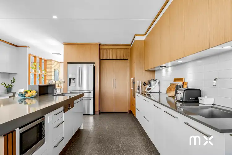 6 Rose Parade, Mount Pleasant NSW 2519