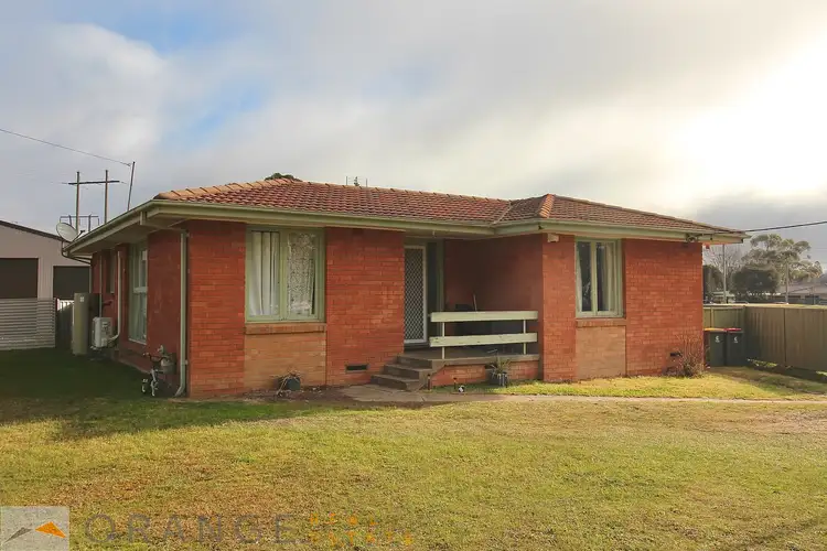 2 Algona Crescent, Orange NSW 2800