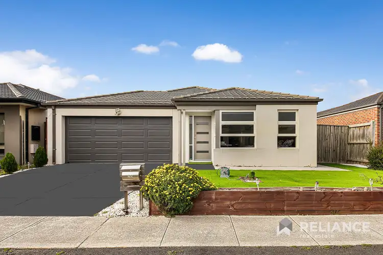23 Whitecaps Avenue