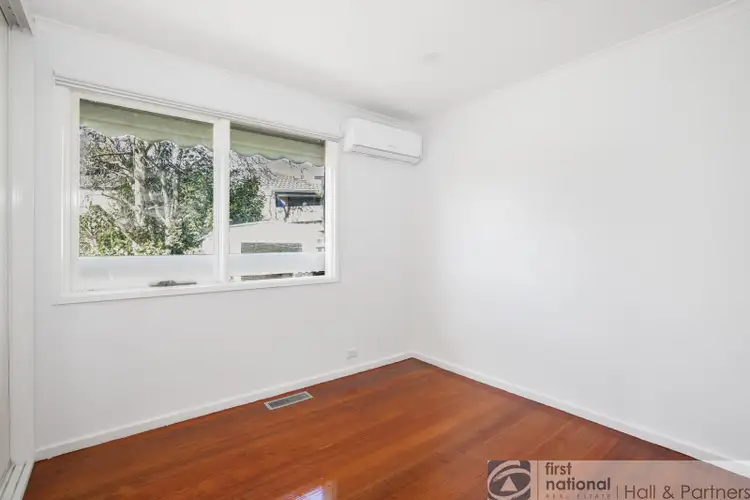 Fifth view of Homely house listing, 4 Calrossie Close, Endeavour Hills VIC 3802