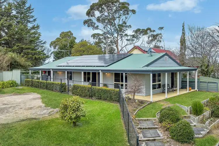 6 Boronia Road, Bullaburra NSW 2784