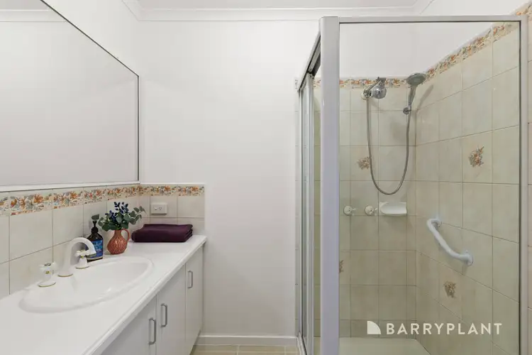 Fifth view of Homely unit listing, 1/6 Eurella Crescent, Rowville VIC 3178