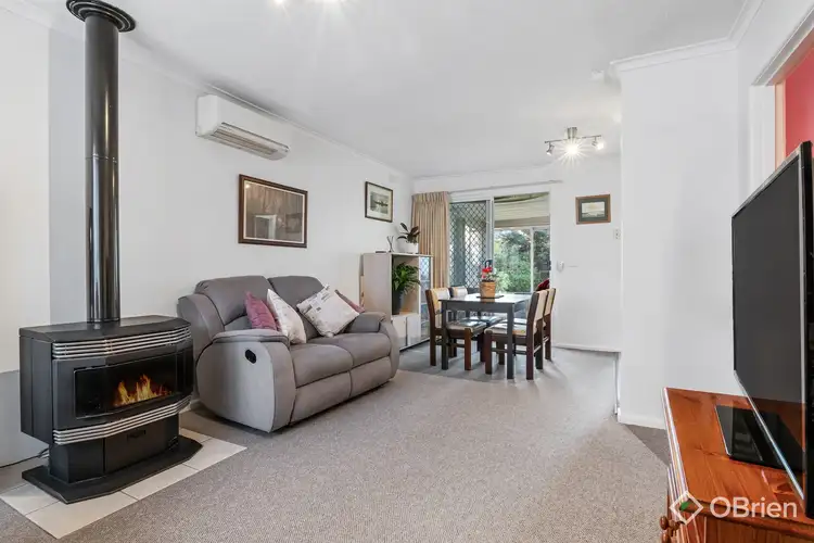 Main view of Homely unit listing, 2/32 Rankin Road, Boronia VIC 3155