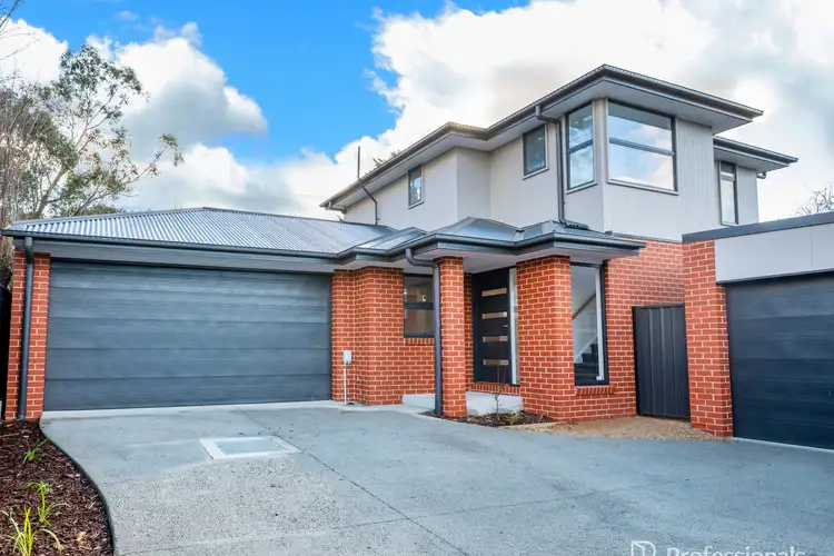 Fourth view of Homely house listing, 2/2 Croydondale Drive, Mooroolbark VIC 3138