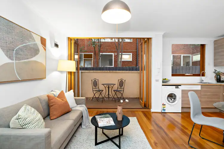 3/6 Inverleith Court, St Kilda VIC 3182