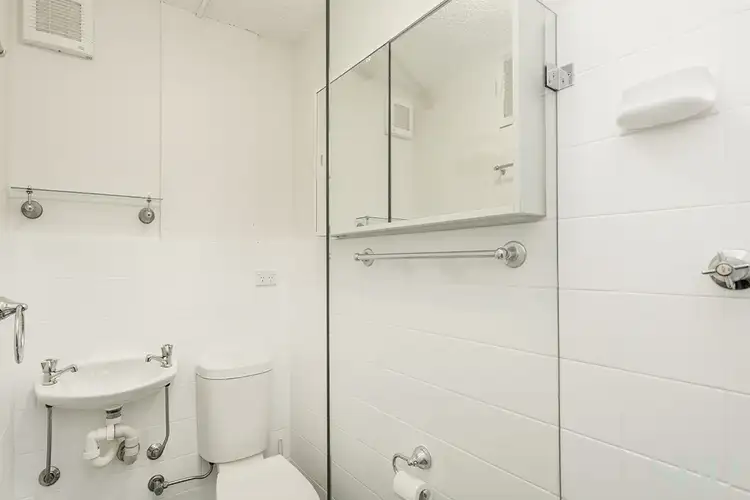 Fourth view of Homely apartment listing, 26/2-4 East Crescent, Mcmahons Point NSW 2060